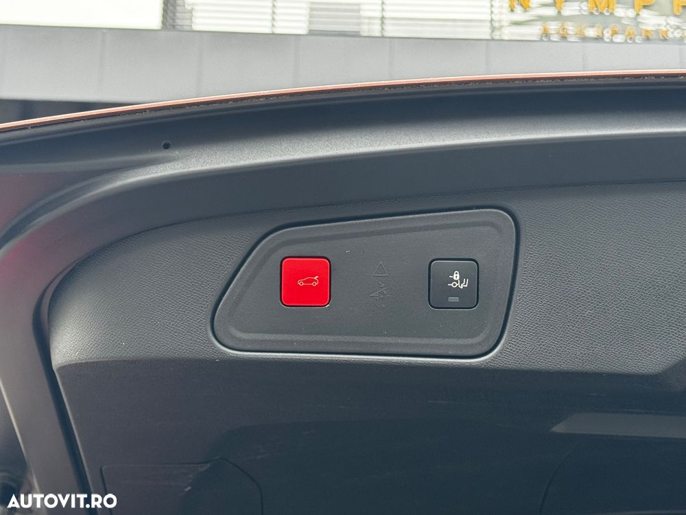 Peugeot 3008 BlueHDi 130 Stop & Start EAT8 Allure Business-Paket - 33