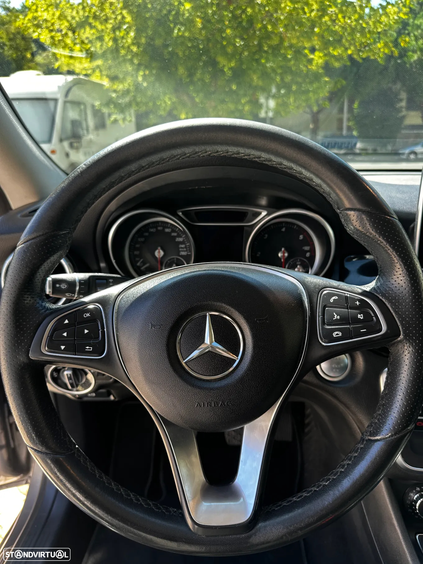 Mercedes-Benz CLA 180 d Shooting Brake - 9