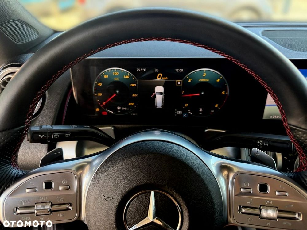 Mercedes-Benz GLB - 19