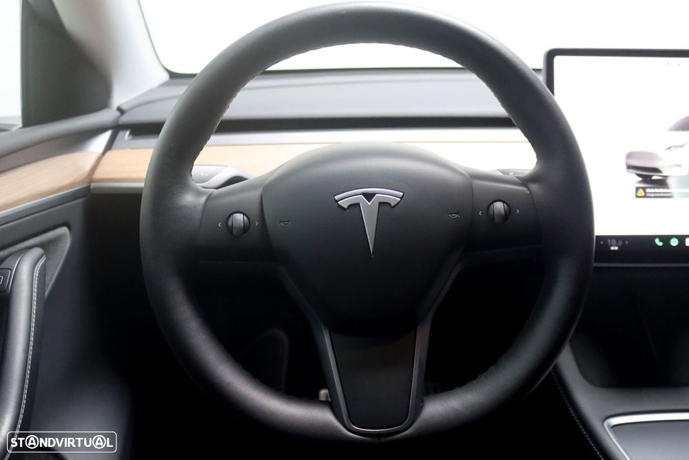 Tesla Model Y Performance Dual Motor AWD - 13