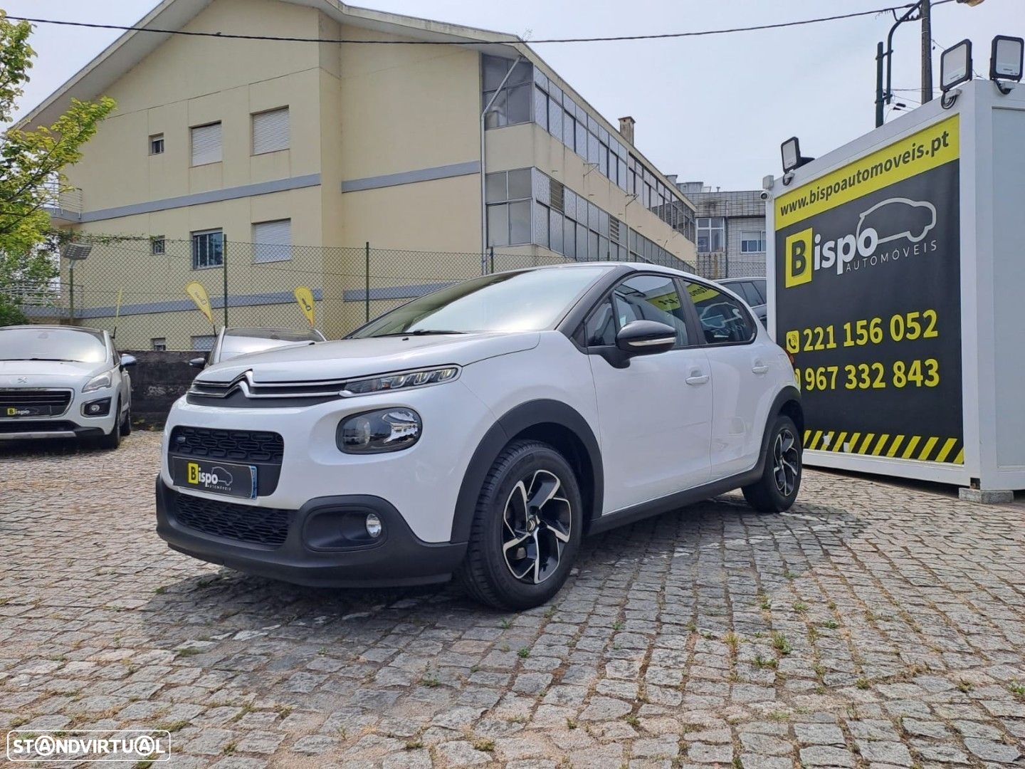 Citroën C3 1.2 PureTech Shine - 3