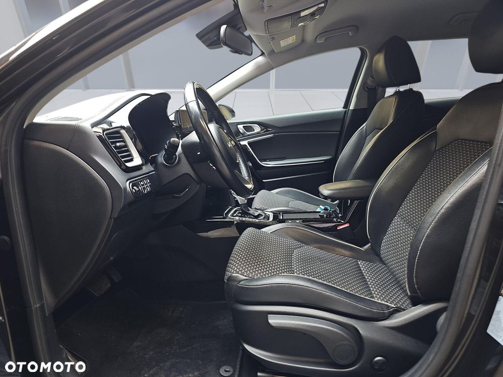 Kia Ceed 1.6 GDI PHEV Business Line DCT - 9