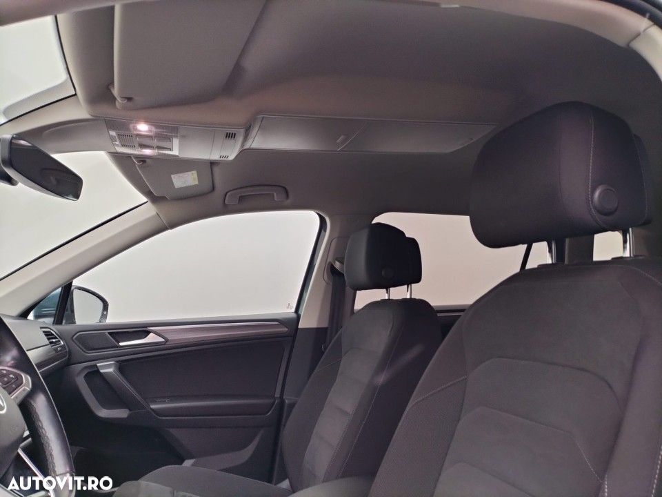 Volkswagen Tiguan - 13