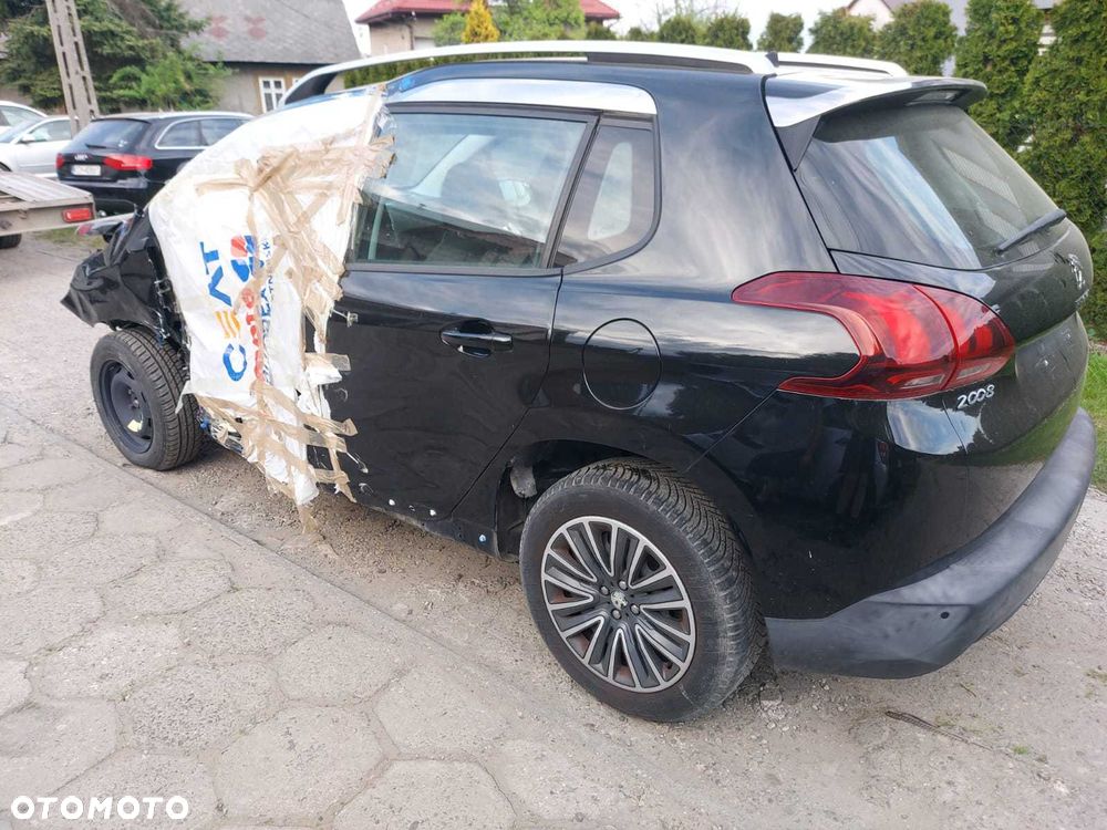 Peugeot 2008 - 4