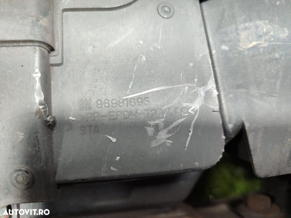 ORNAMENT SUPERIOR TRAGER CHEVROLET CRUZE 1.6 BENZINA COD OEM 96981695 / 96981604 / 2008-2014 - 7