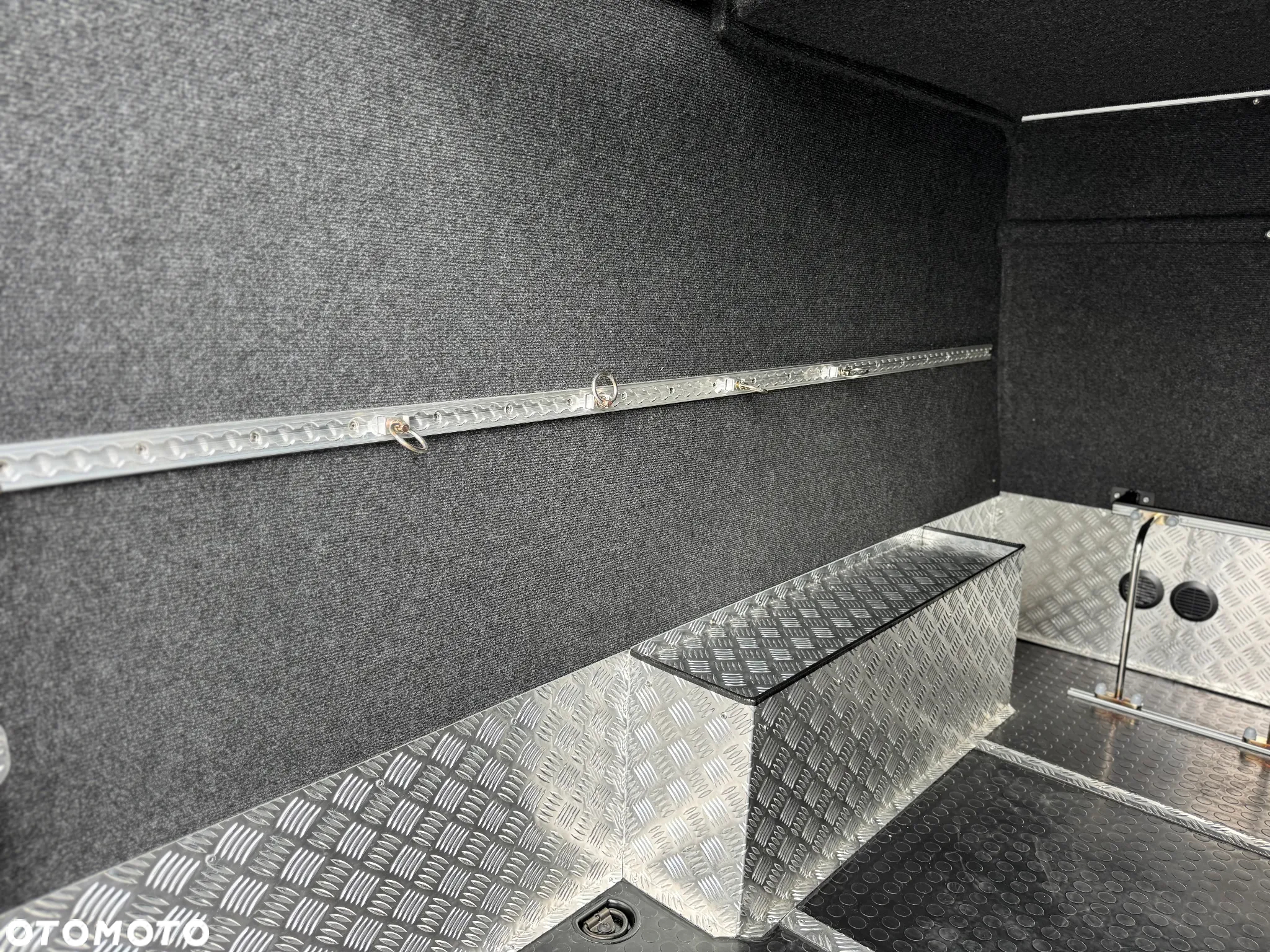 Mercedes-Benz Sprinter - 29