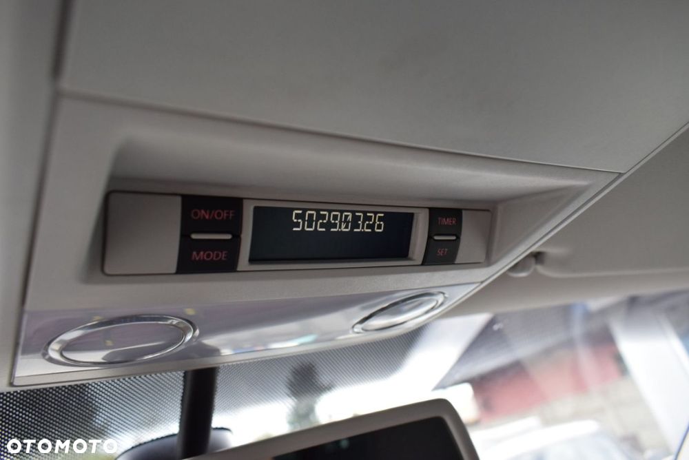 Volkswagen Caravelle - 29