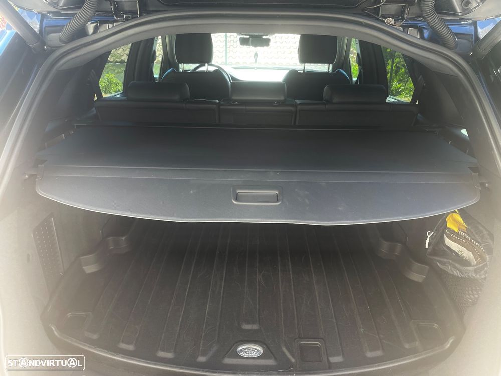 Land Rover Discovery Sport P300e R-Dynamic HSE - 14