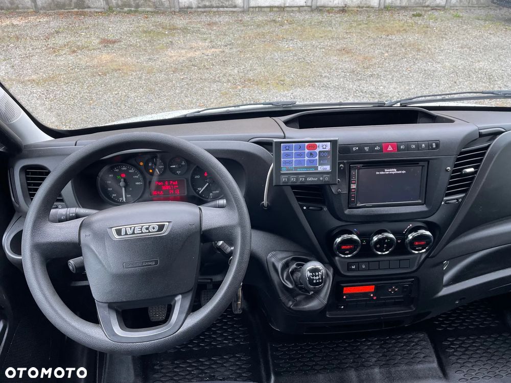 Iveco Daily 70C18 Pomoc drogowa Laweta 2017r - 15