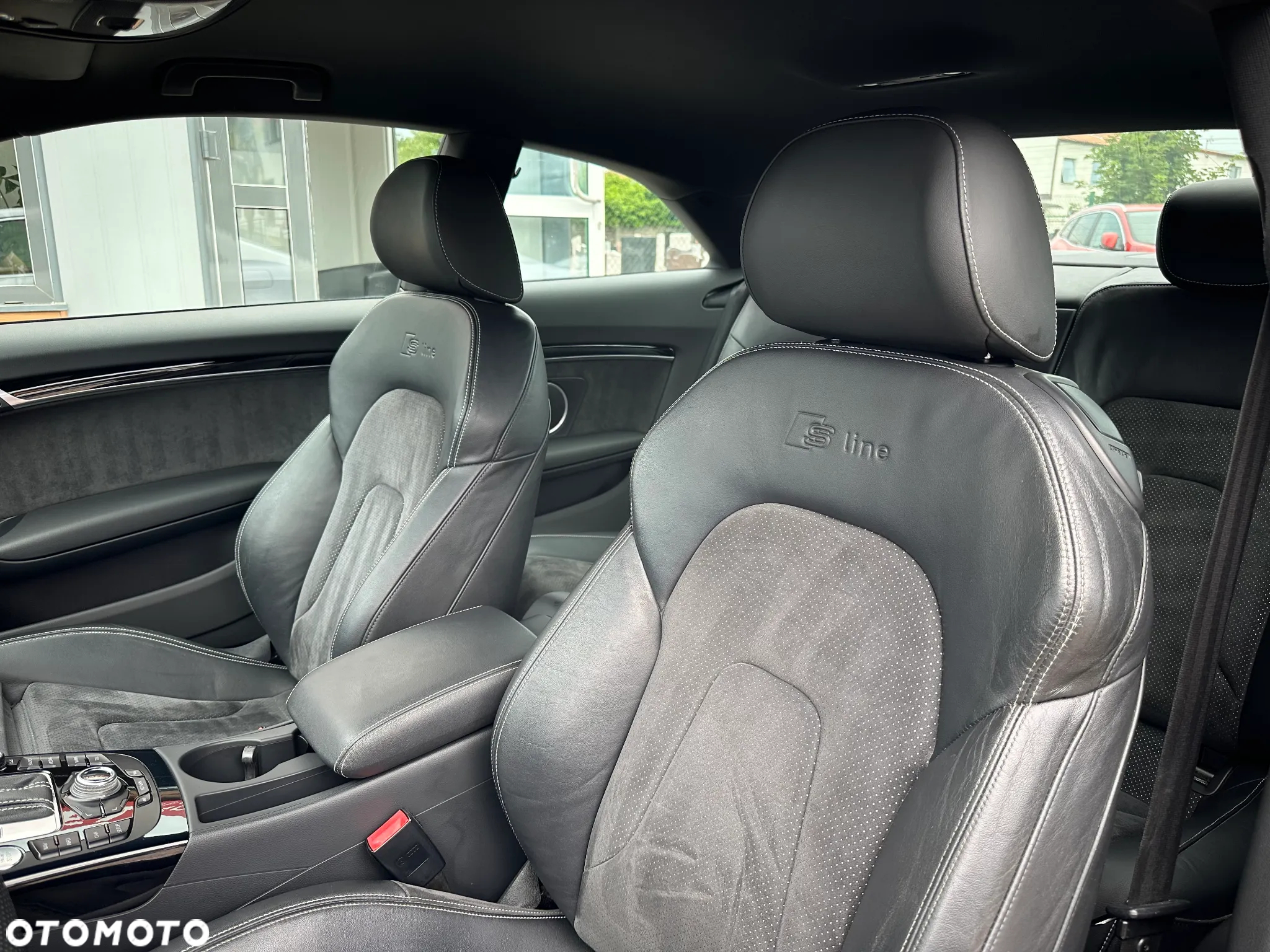 Audi A5 3.2 FSI Quattro S tronic - 13