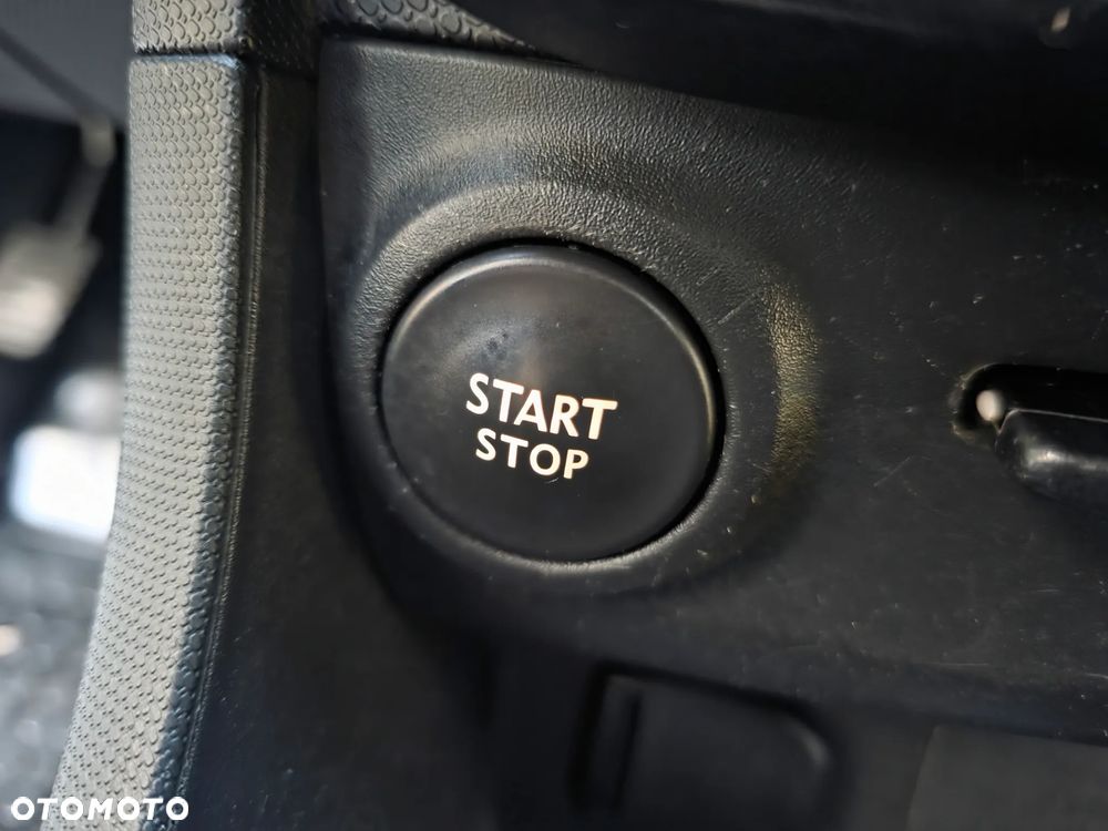 Renault Clio 1.2 16V Zen - 17