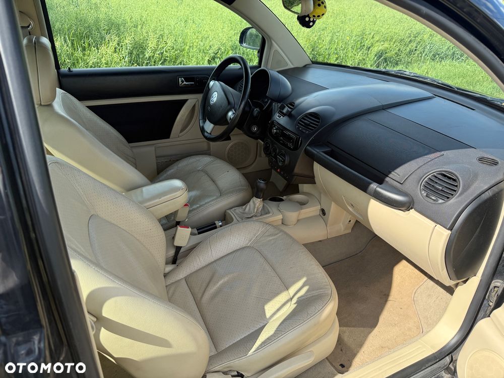 Volkswagen New Beetle 2.0 - 15