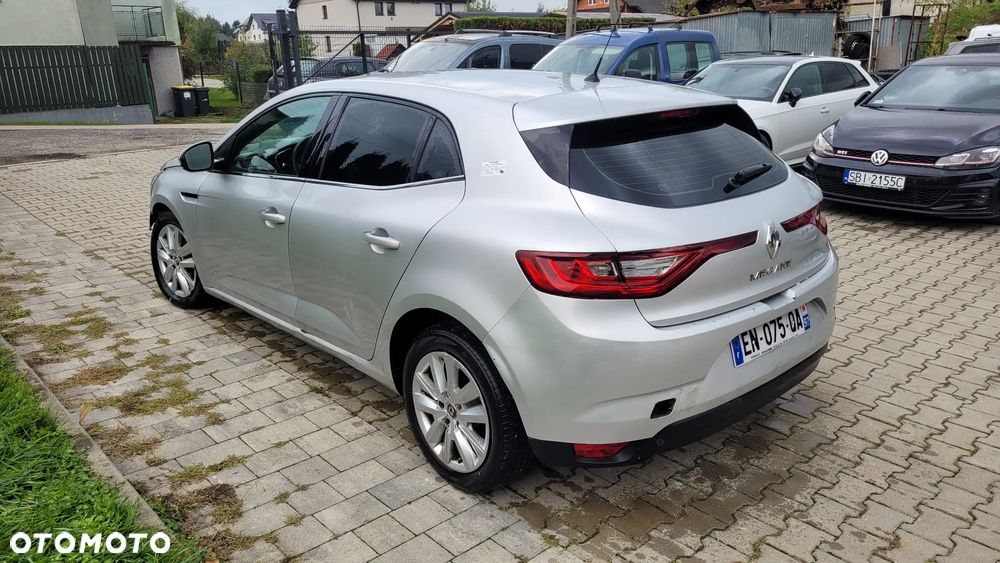 Renault Megane 1.5 dCi Zen EDC - 4