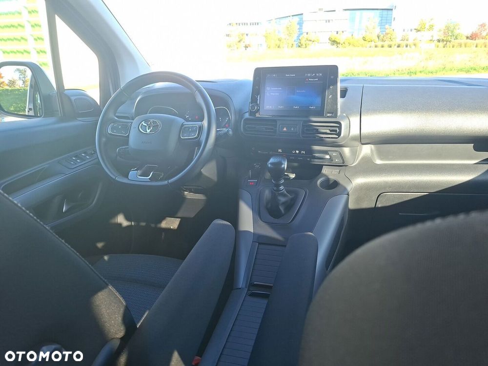Toyota Proace City Verso Long 1.2 D-4T Family - 19