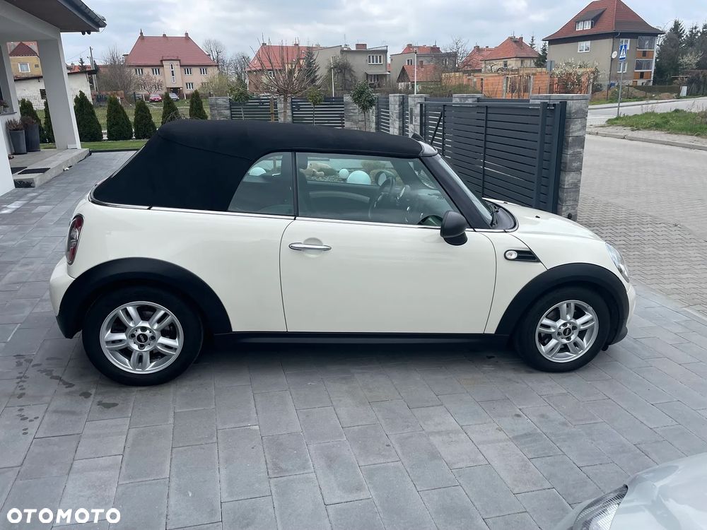 MINI ONE Cabrio - 8