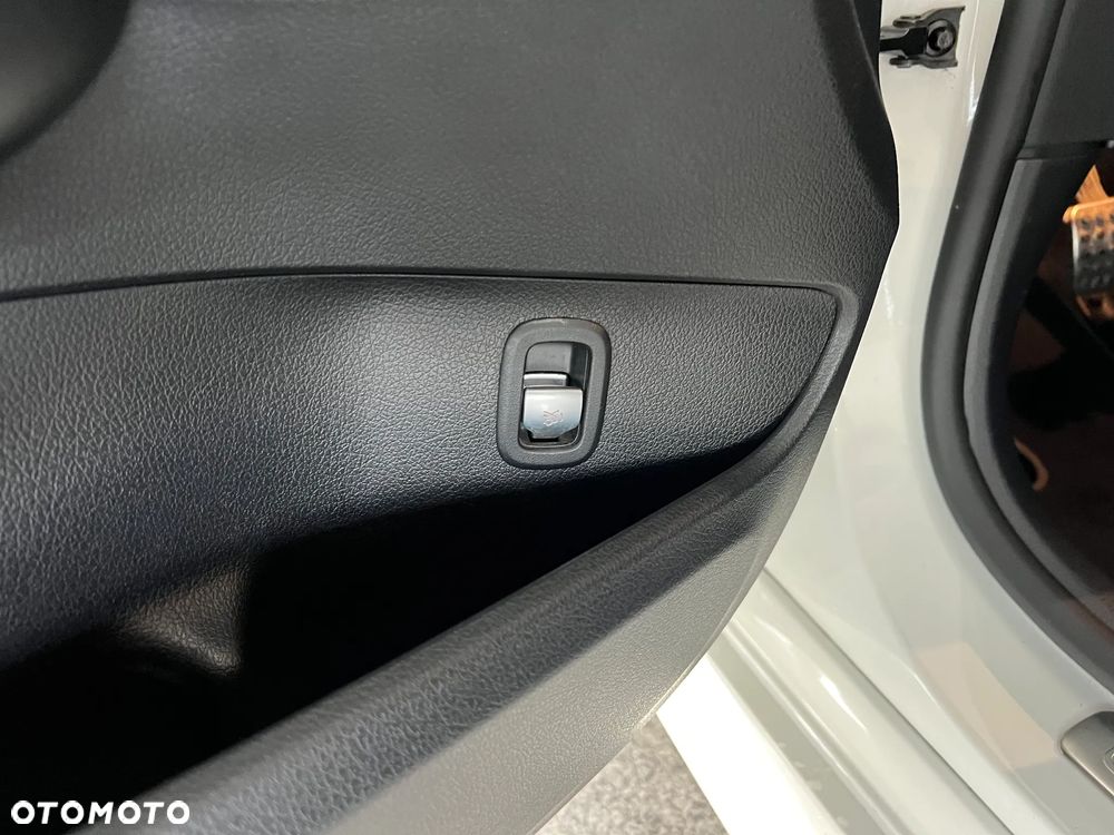 Mercedes-Benz Klasa C 220 d 9G-TRONIC - 21