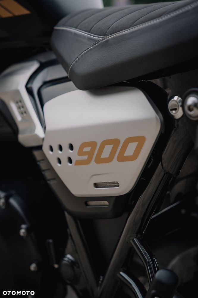 Triumph Scrambler - 15