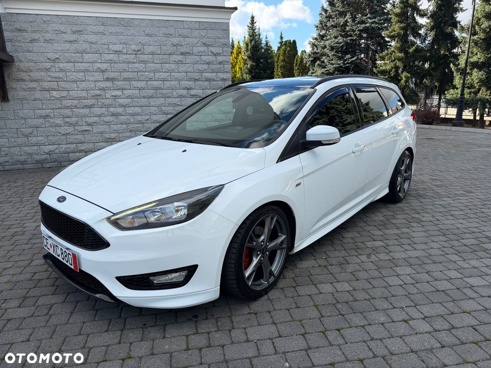 Ford Focus 1.5 EcoBoost ST-Line - 2