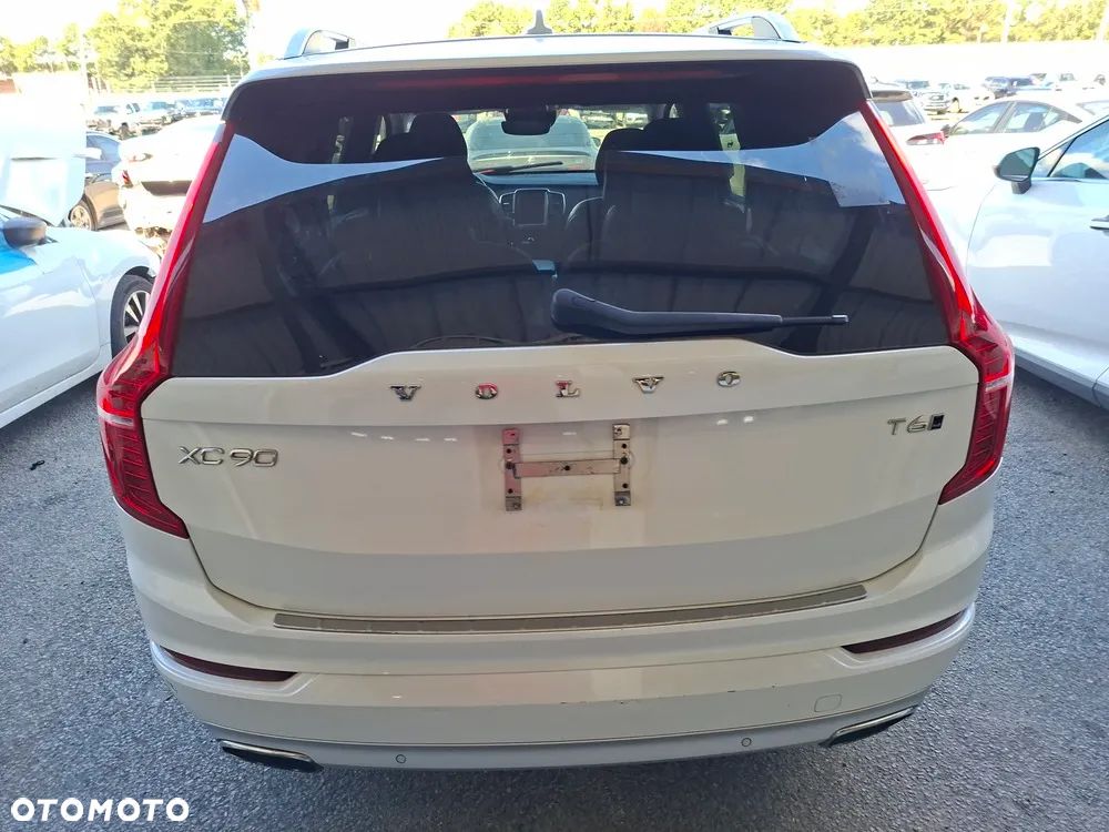 Volvo XC 90 - 35
