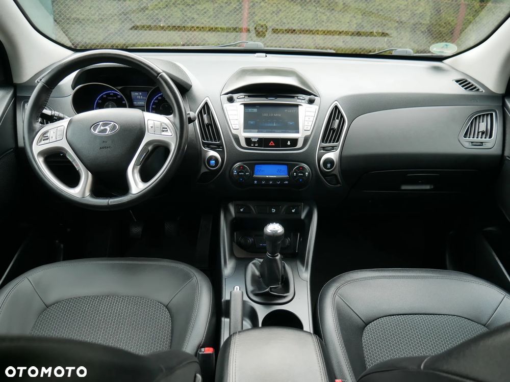 Hyundai ix35 2.0 Premium 2WD - 24