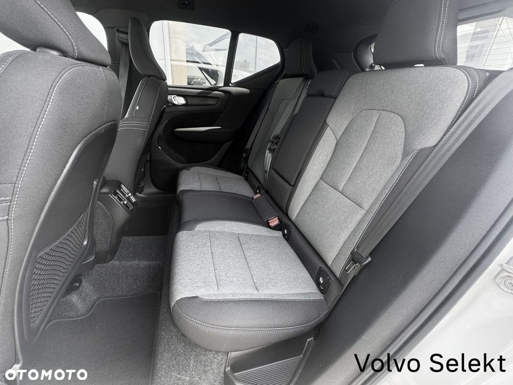 Volvo XC 40 - 29