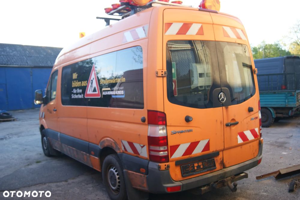 Mercedes-Benz Sprinter - 4