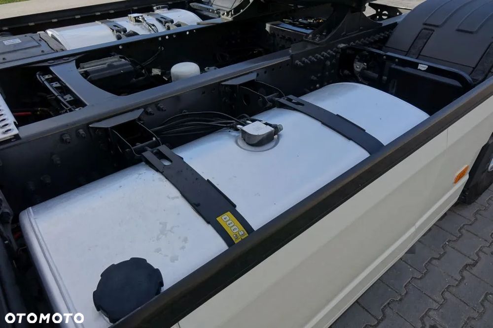 Volvo FH 460 GLOBETROTTER / STANDARD/ AUTOMAT / EURO 6 / 2 ZBIORNIKI PALIWA / KLIMATYZACJA POSTOJOWA/ LODÓWKA - 11