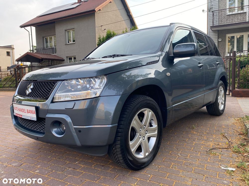 Suzuki Grand Vitara 2.0 Comfort Limited - 23