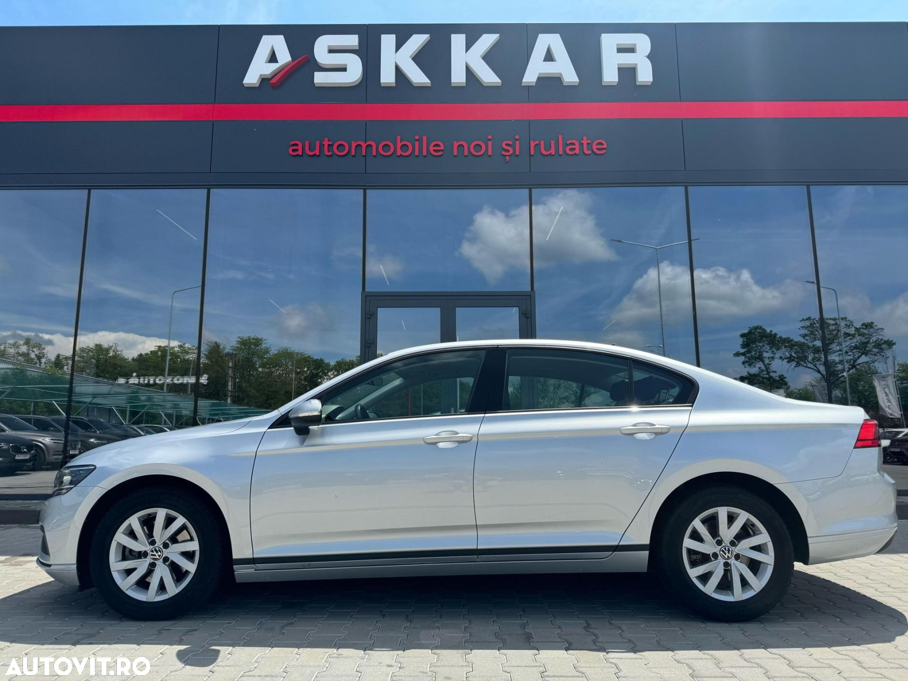 Volkswagen Passat 2.0 TDI DSG Advance - 9