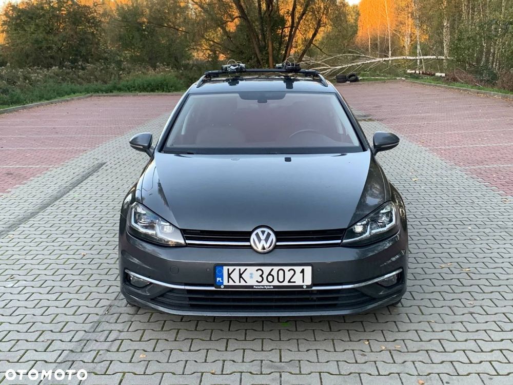 Volkswagen Golf - 6