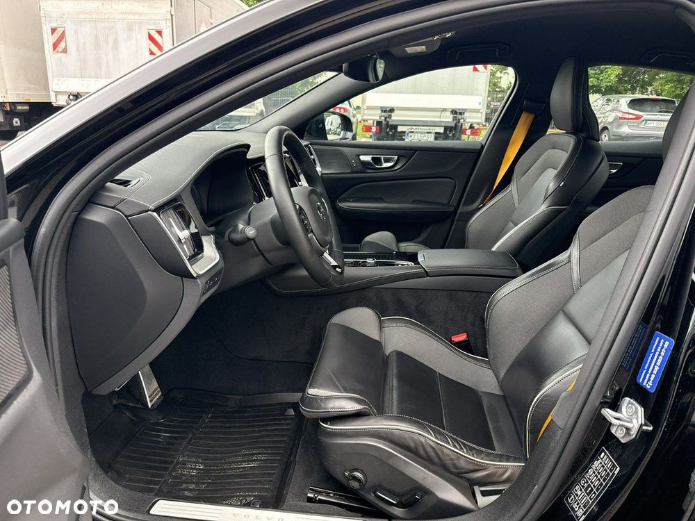 Volvo S60 T8 AWD Plug-In Hybrid Polestar Engineered - 11
