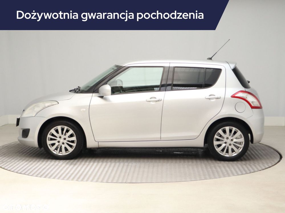 Suzuki Swift - 4