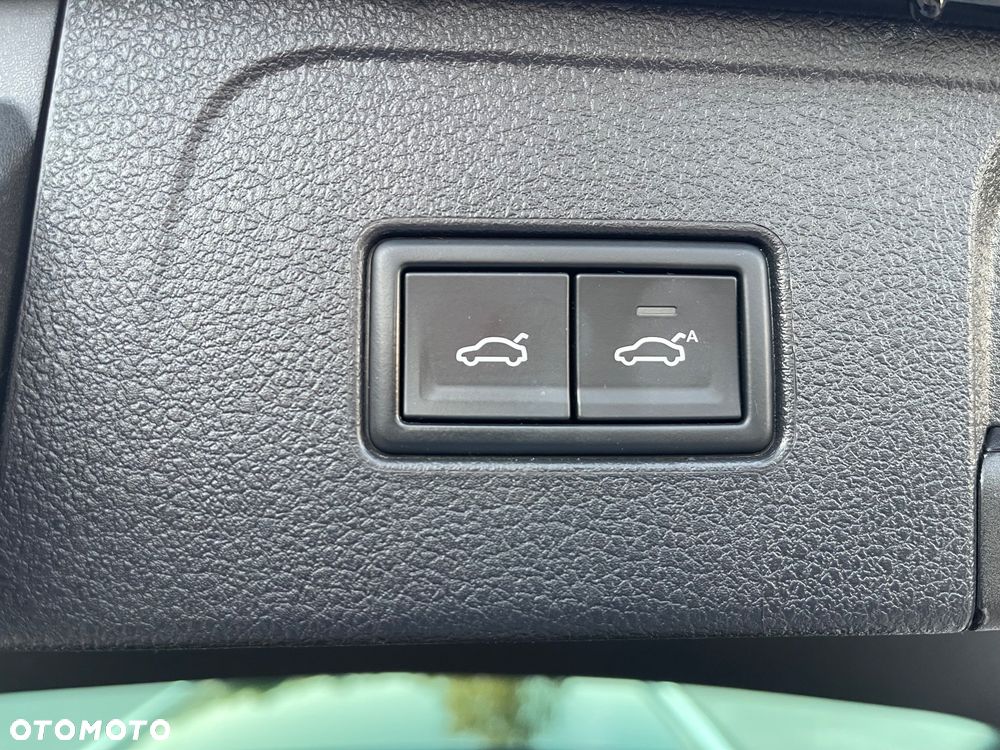 Volkswagen Passat 2.0 TDI Business DSG - 19