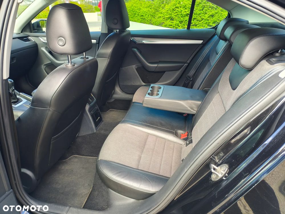 Skoda Octavia 1.4 TSI Elegance - 14