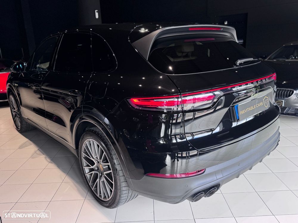 Porsche Cayenne E-Hybrid Platinum Edition - 12