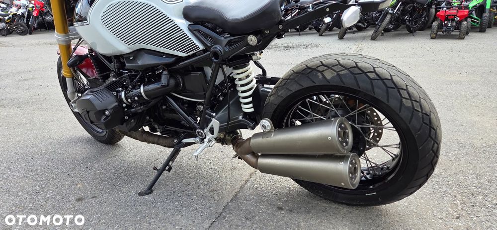 BMW R - 12