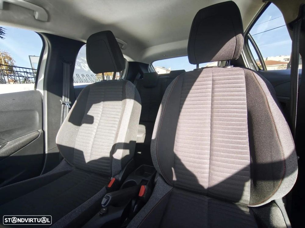 Peugeot 208 1.2 PureTech Allure Pack EAT8 - 24