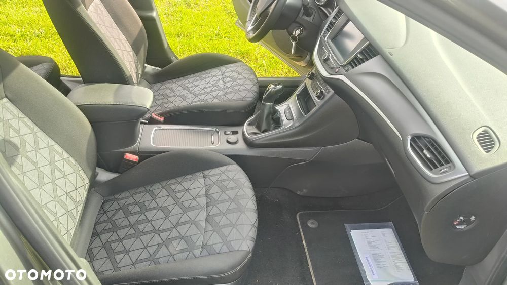 Opel Astra 1.4 T 120 Lat - 15