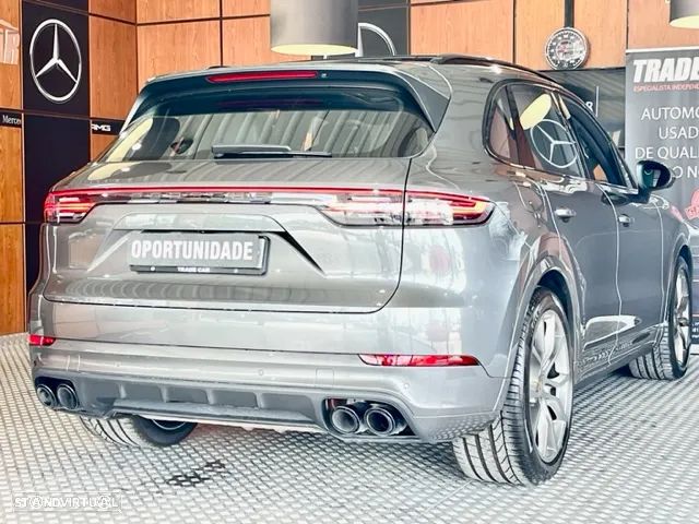 Porsche Cayenne Platinum Edition - 10