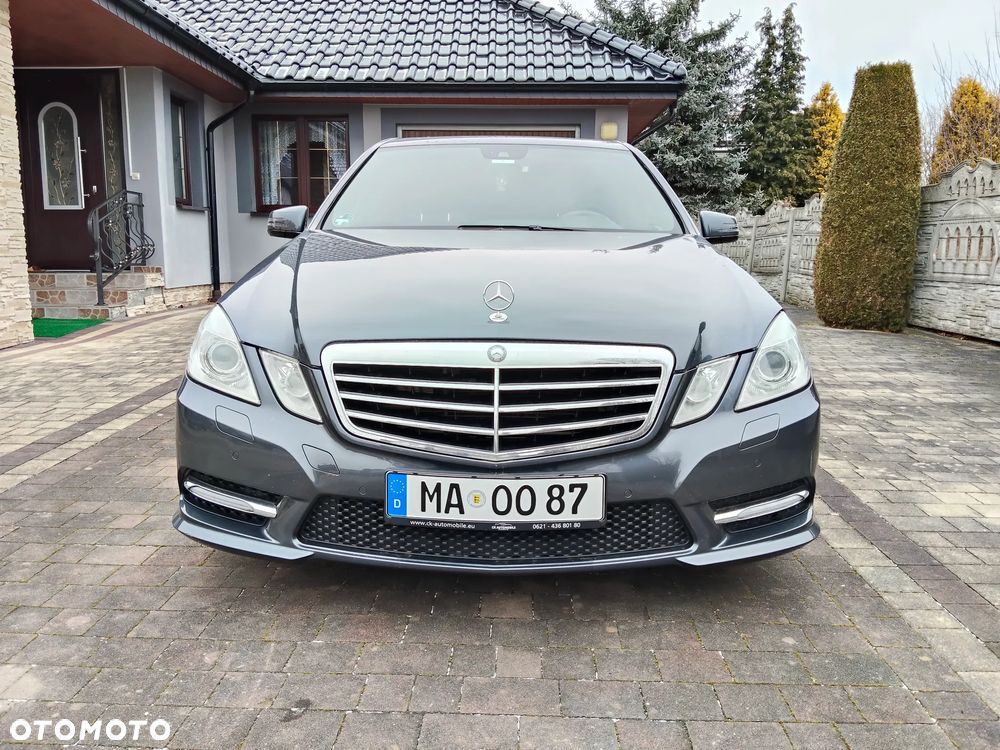 Mercedes-Benz Klasa E 350 CDI DPF 4Matic BlueEFFICIENCY 7G-TRONIC Avantgarde - 3