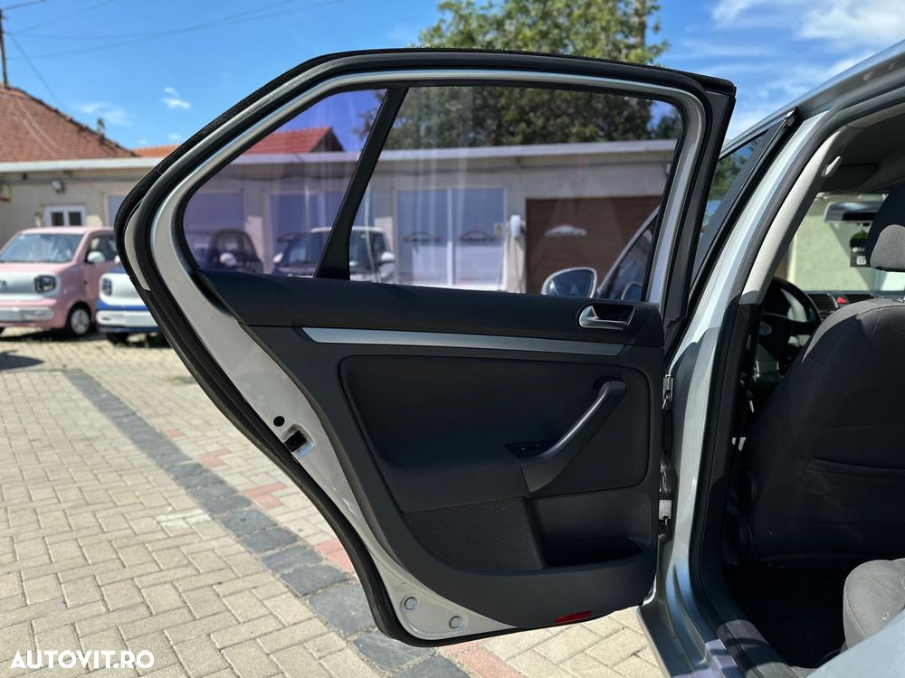 Volkswagen Jetta 1.9 TDI Comfortline - 31