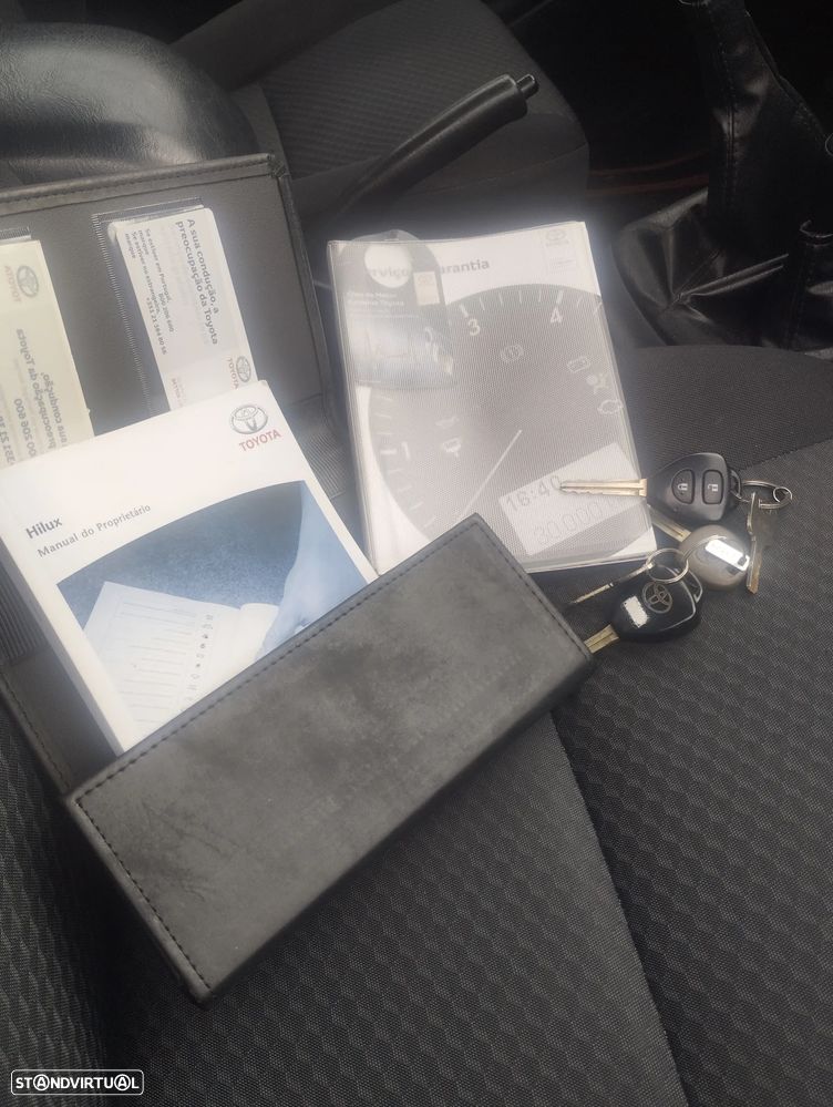 Toyota Hilux 2.5 D-4D 4WD CD AC+PM - 18