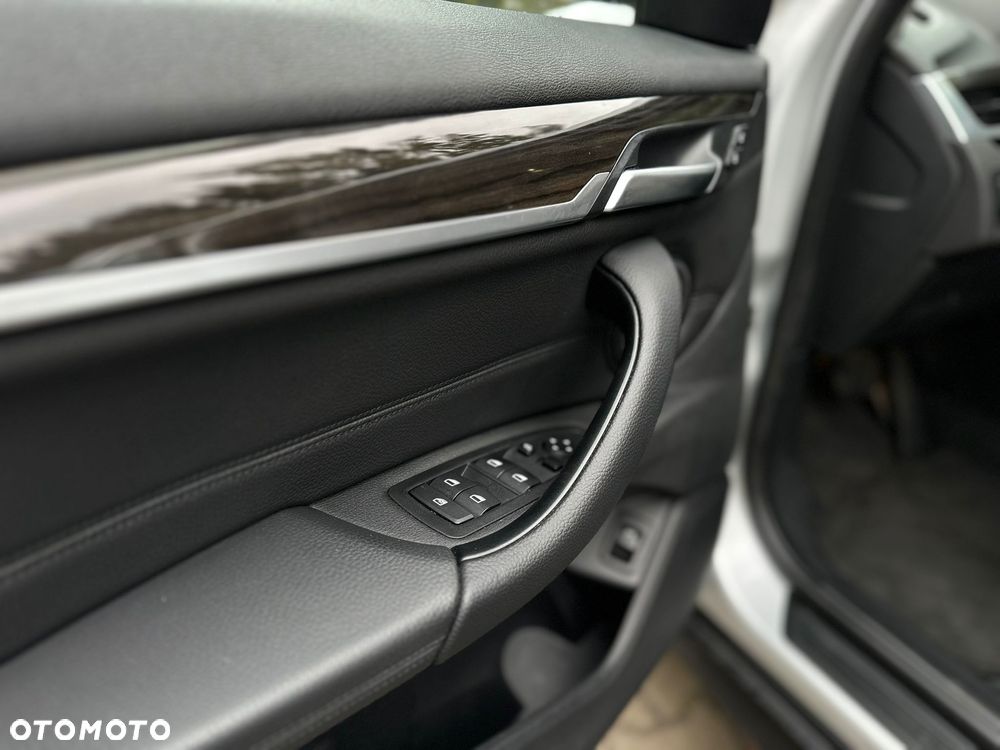 BMW X1 xDrive25d Advantage - 13