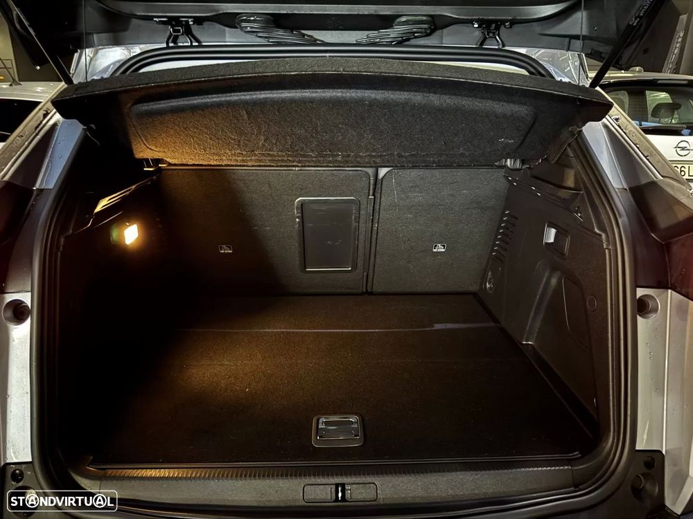 Peugeot 3008 1.6 Hybrid Allure Pack e-EAT8 - 33