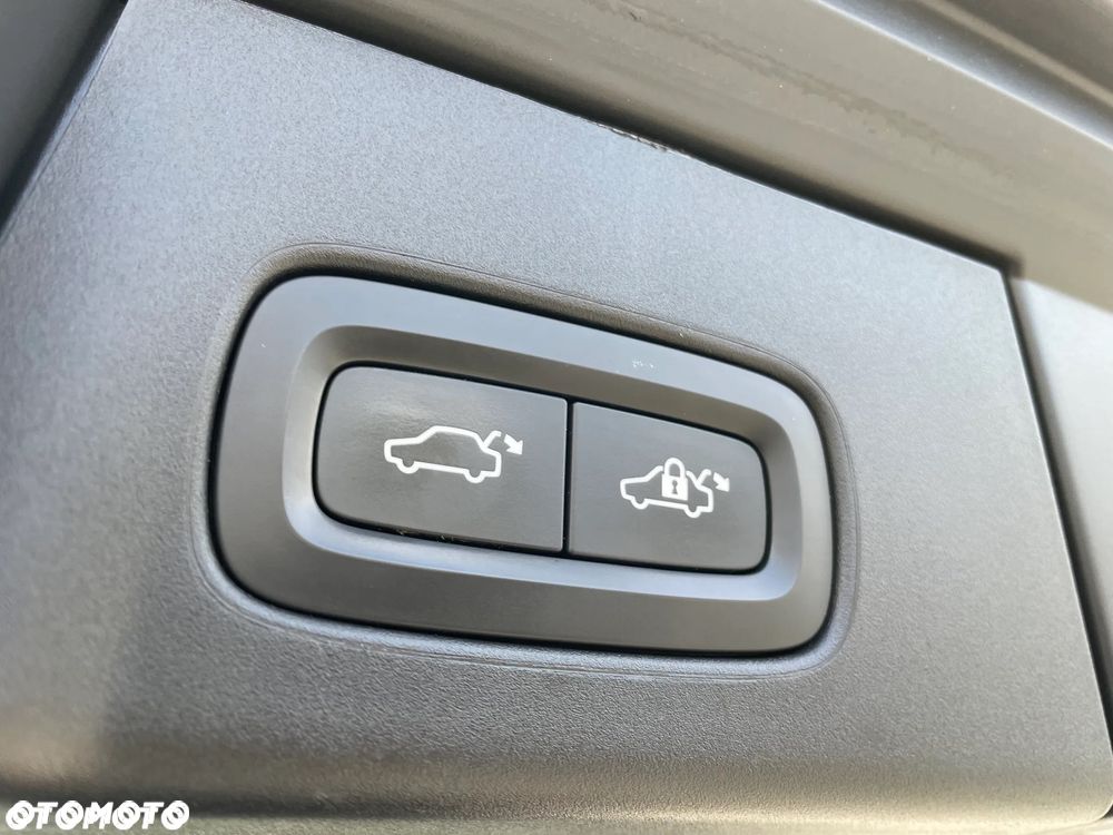 Volvo V90 Cross Country T5 AWD Pro - 41