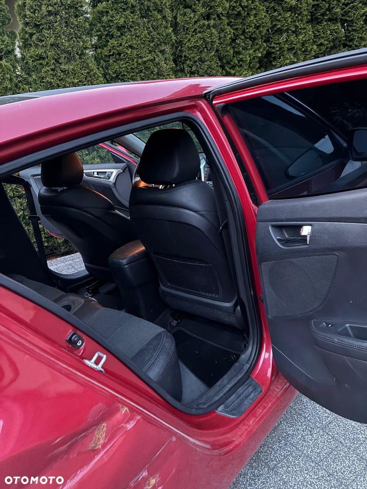 Hyundai Veloster 1.6 GDI Style - 18
