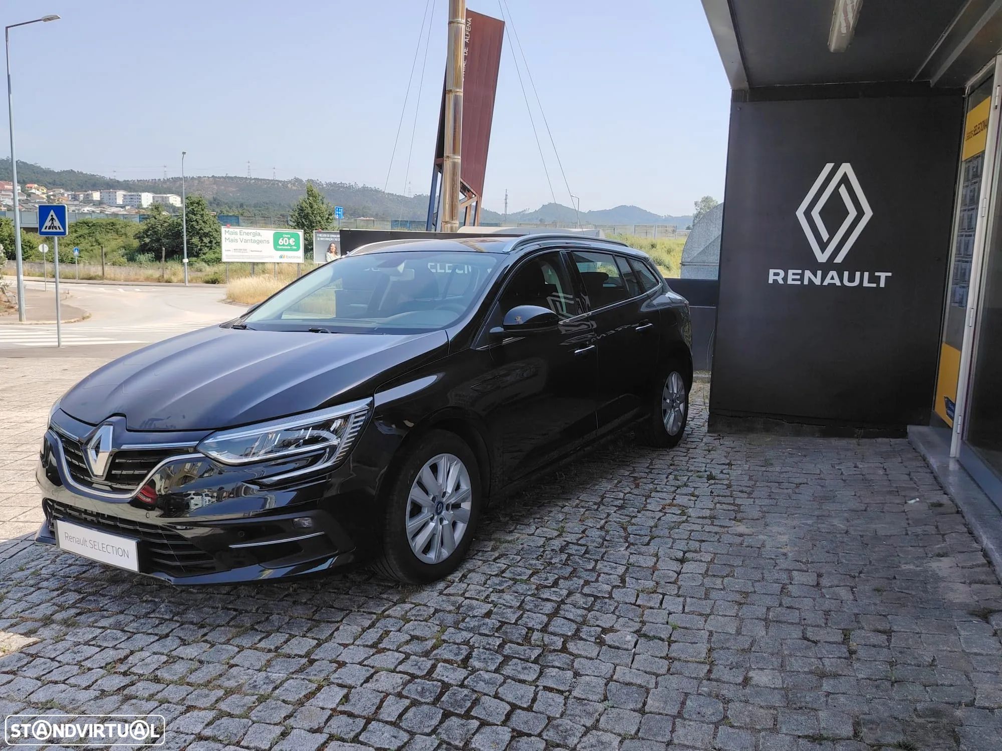 Renault Mégane Sport Tourer 1.6 E-Tech Plug-In Hybrid Equilibre - 1