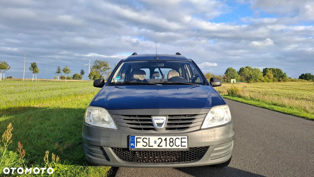 Dacia Logan 2009 photo 4