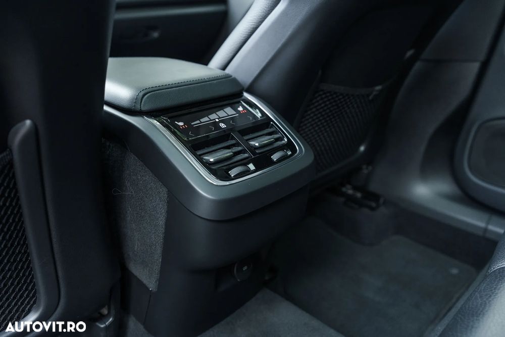 Volvo XC 60 B4 D Plus Bright - 37