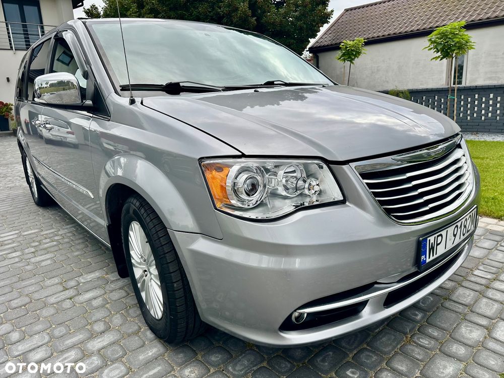 Chrysler Town & Country 3.6 Limited - 4